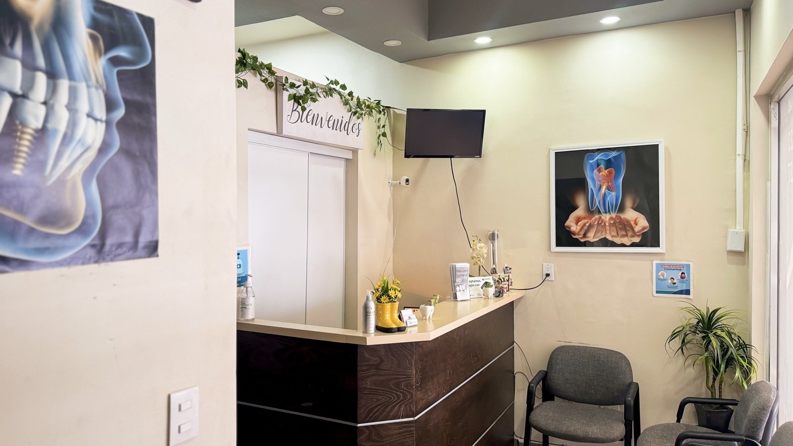 Recepción de Dental Maranatha en Tijuana
